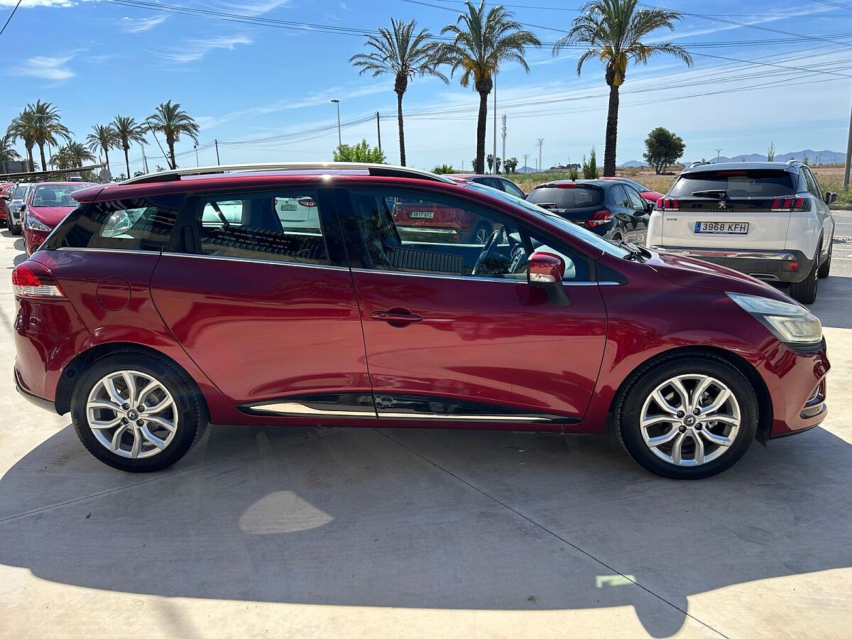 RENAULT CLIO DYNAMIQUE ESTATE 0.9 TCE SPANISH LHD IN SPAIN 56000 MILES 2016
